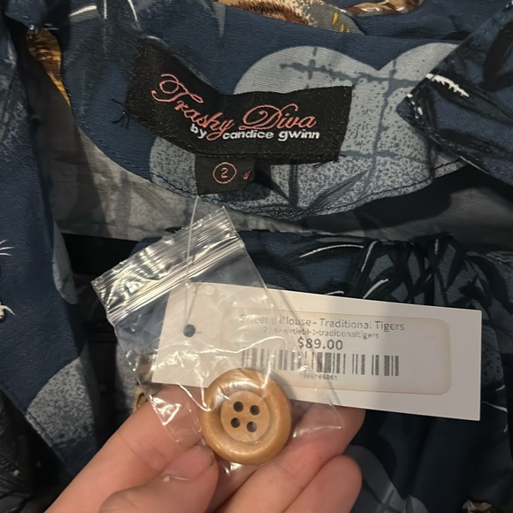 Trashy Diva Traditional Tigers skirt and shirt set - Picture 3 of 4